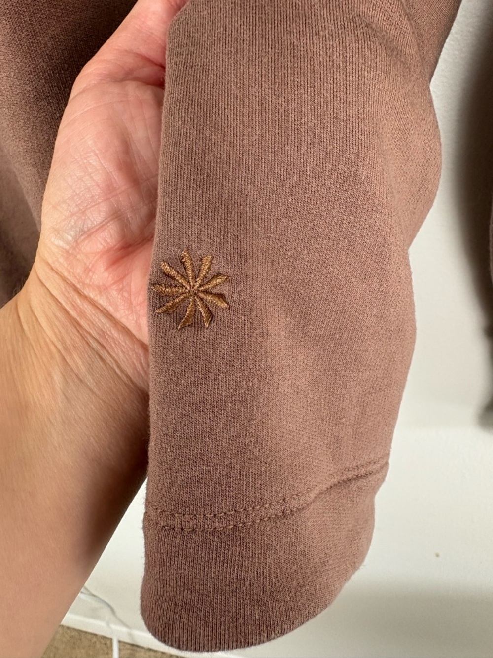 Athleta Clarity V-Neck Sweatshirt in Brown Size Small cozy loungewear - Picture 4 of 11